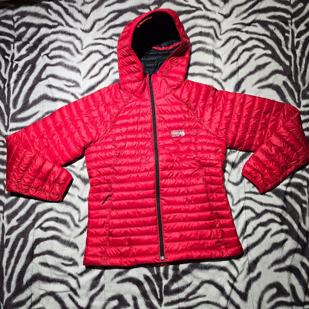 Mountain Hardwear hooded zip up puffer jacket women's size M red